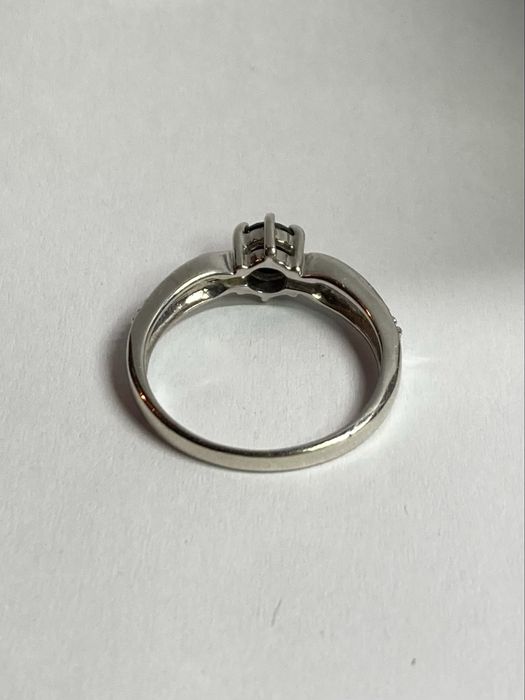 Inel aur alb cu diamant negru 0.45ct