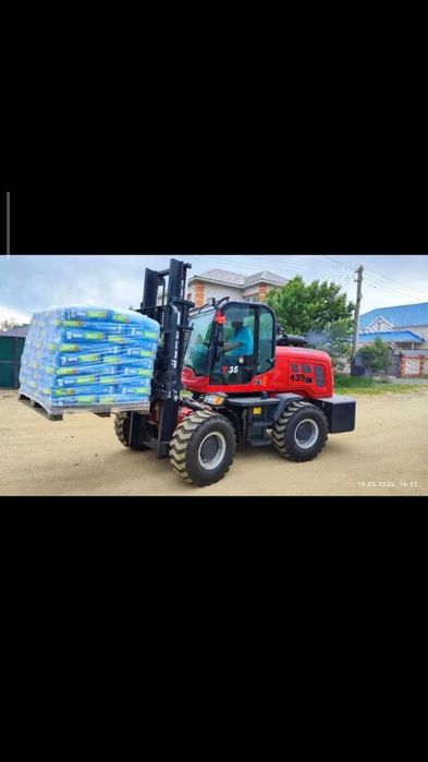 Вилочный погрузчик