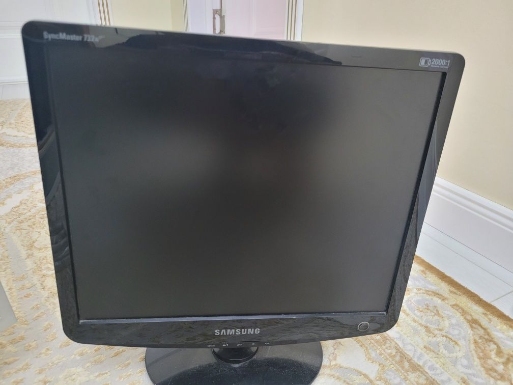 Монитор Samsung SyncMaster 732N+