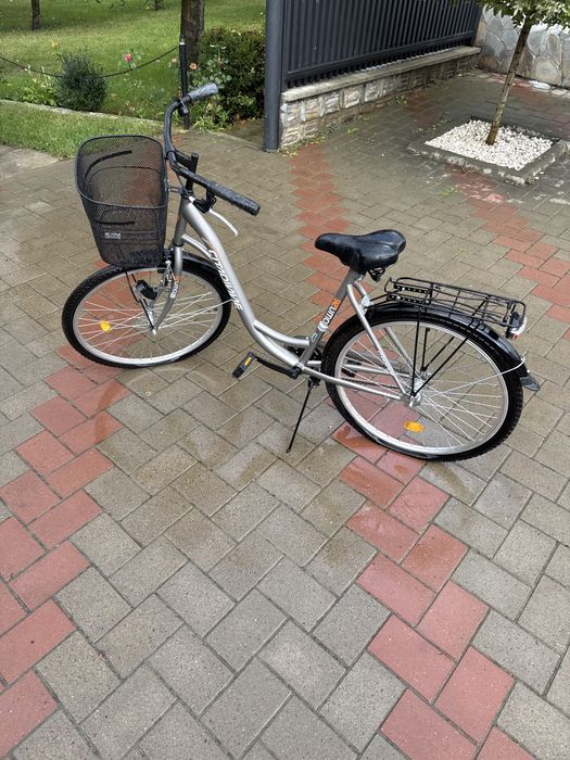 Bicicleta noua este unisex.. este noua !