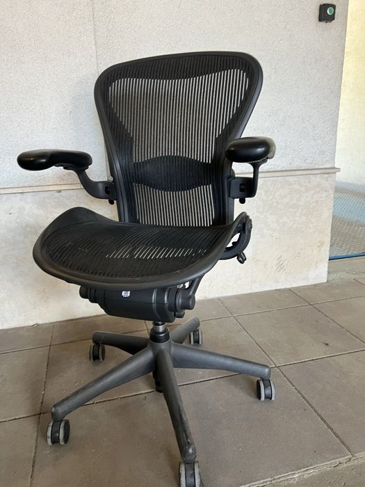 Herman Miller Aeron size B