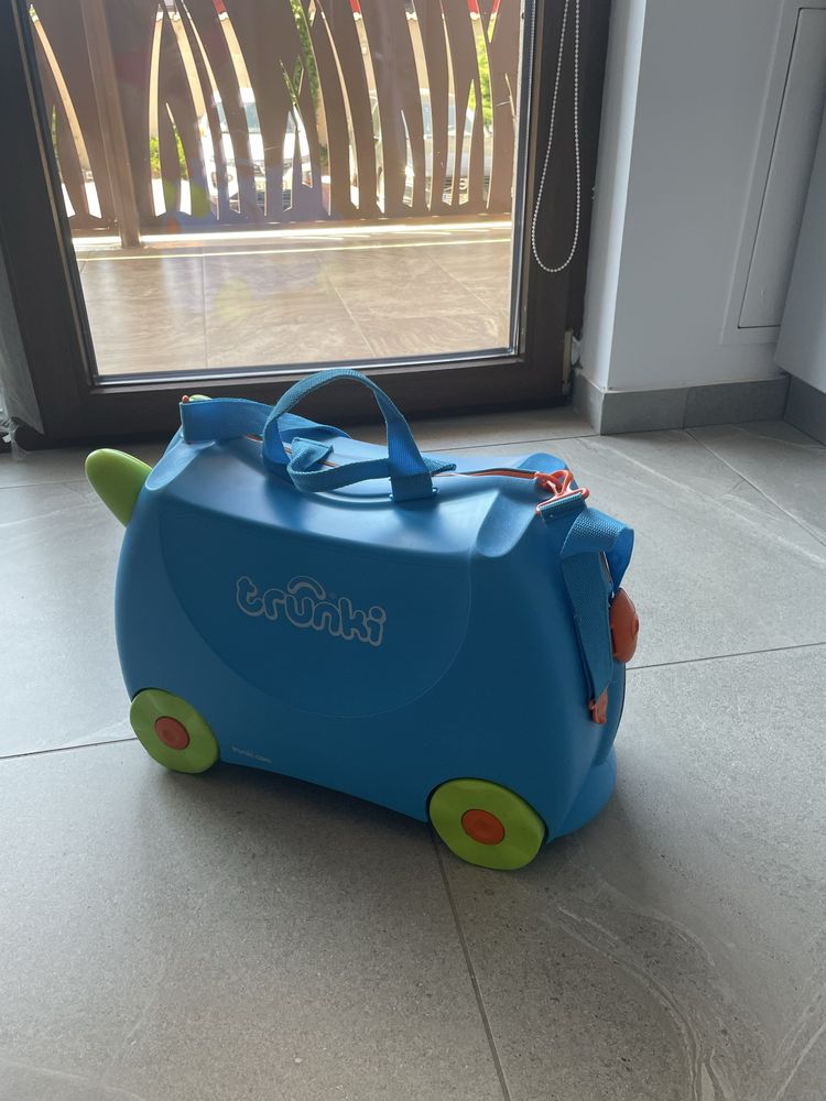 Troler Trunki albastru