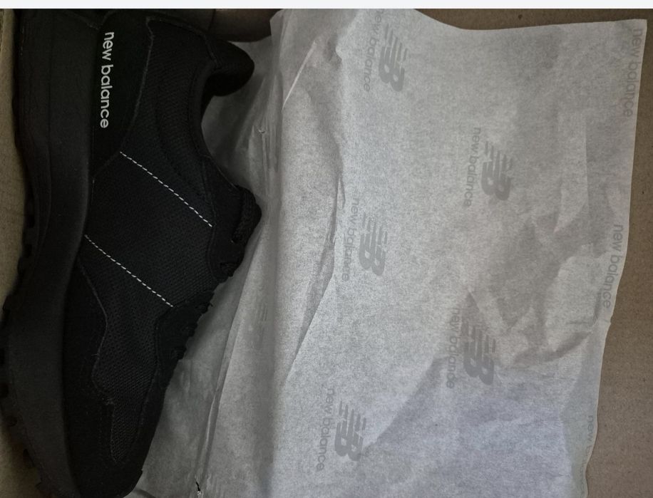 Нови маратонки New Balance 327
