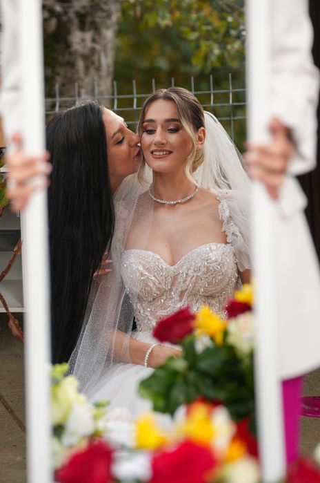 Rochie Miresa, model deosebit