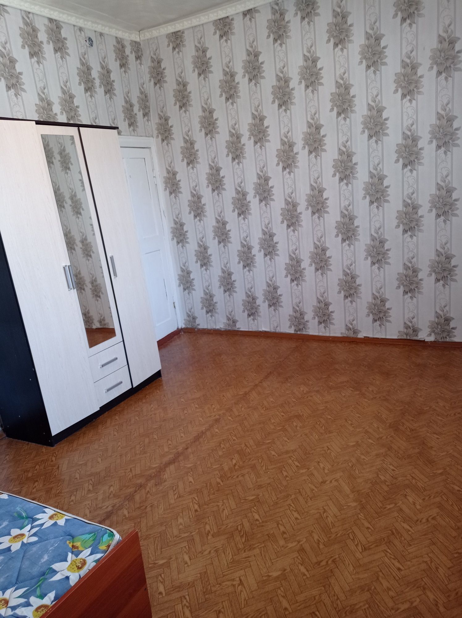 Продам 2х. комнатную квартиру. Жилгородок.