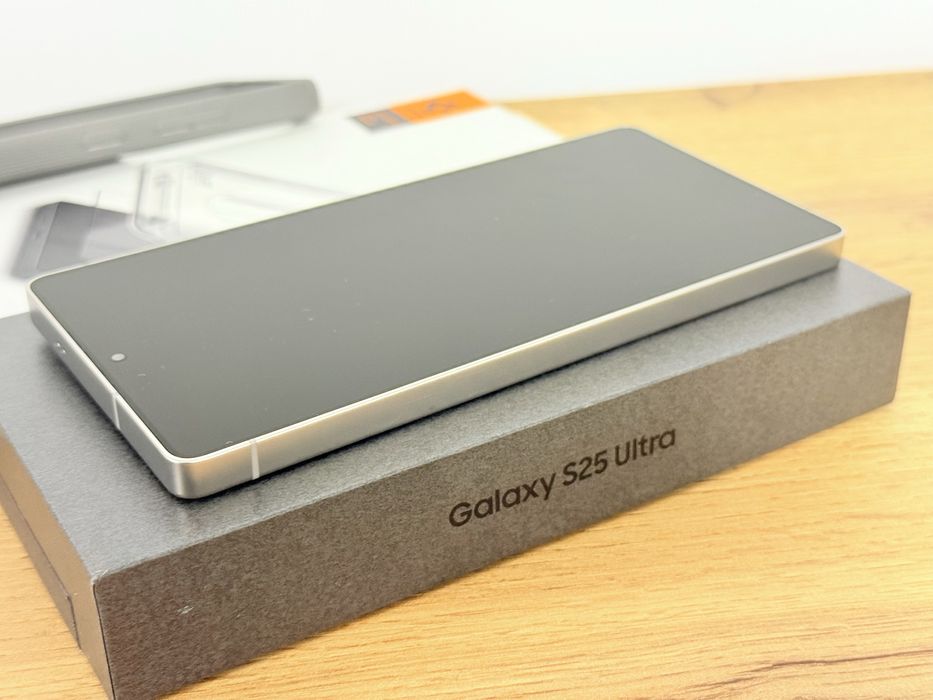 Samsung Galaxy S25 Ultra 512GB перфектен!!!