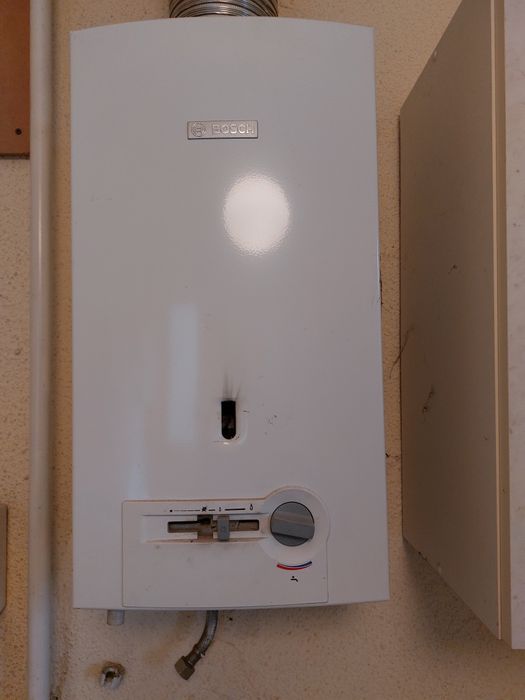 Incalzitor instant de apa, pe gaz