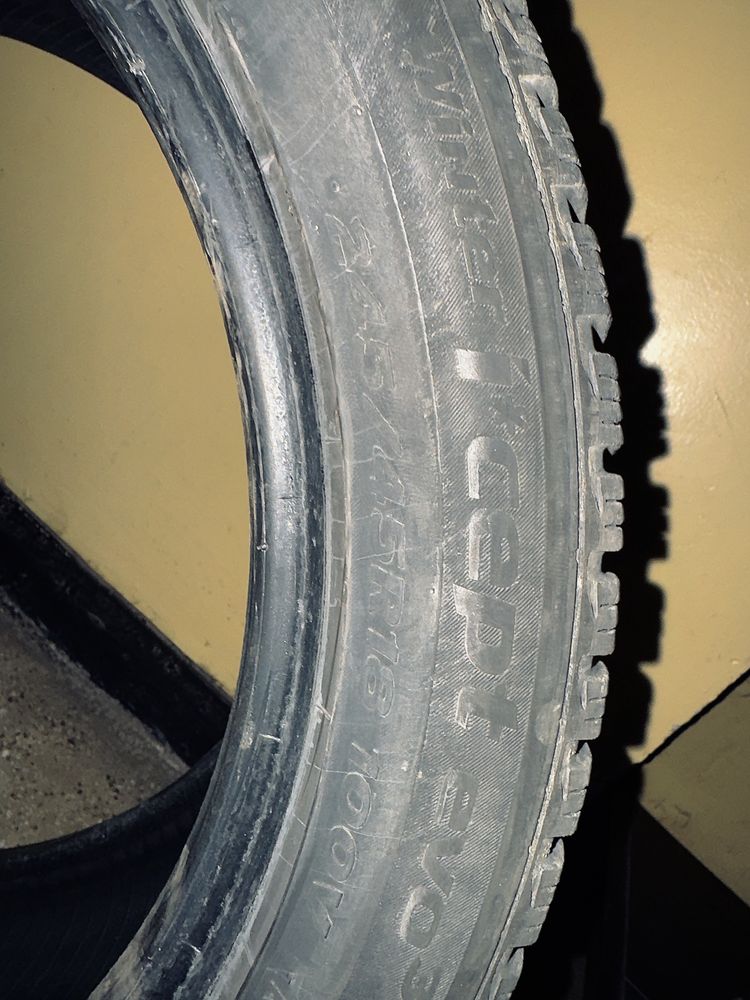 Hankook Winter i*cept evo3 XL 245/45/18 dot2920