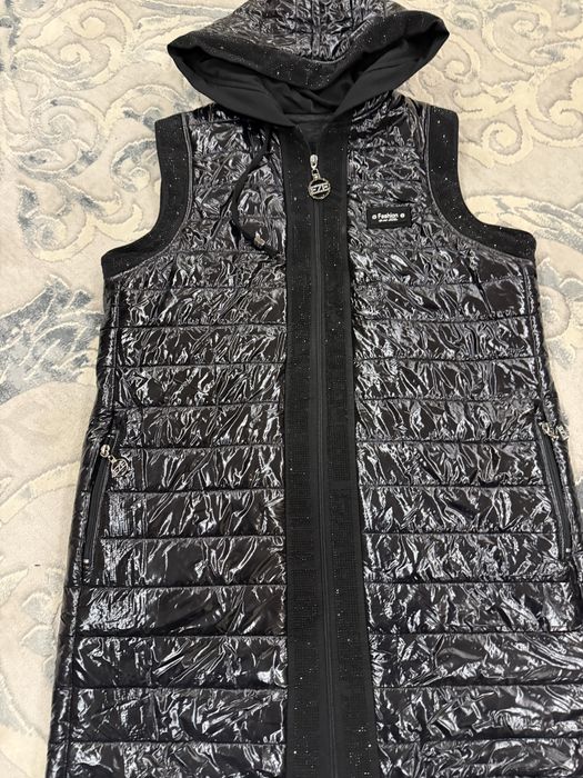 Оригинал EZE камзир сотилади жудаям чиройли,туркда 44 размер