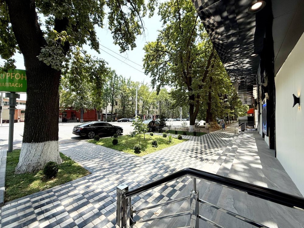 Старт стадион / Новомосковская 104м2+60м2 Продам нежилое