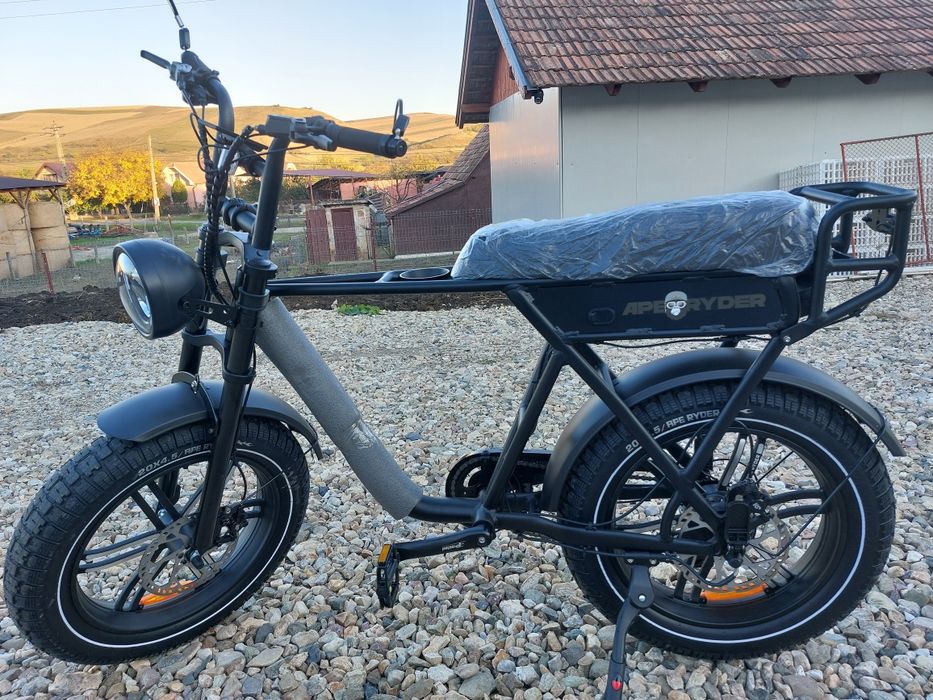 Bicicleta.electrica noua