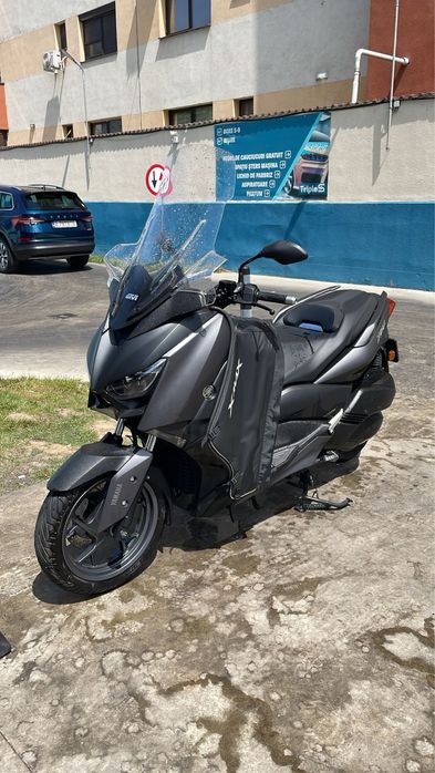 Vand scuter Xmax 300 model 2022