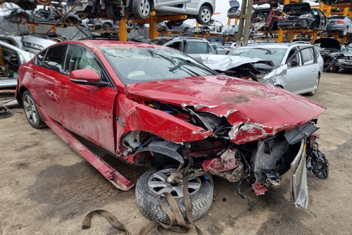 Dezmembrez Jaguar XE X760 , an 2018,, motor 2.0d 180cp ,cod 204DTD  dezmembrari piese cutie de viteze automata