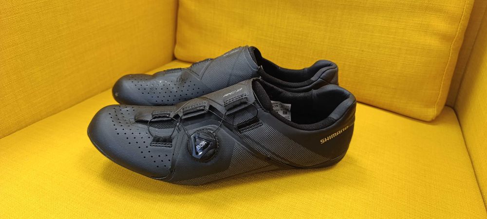 Шосейни шпайкове Shimano RC3. 44