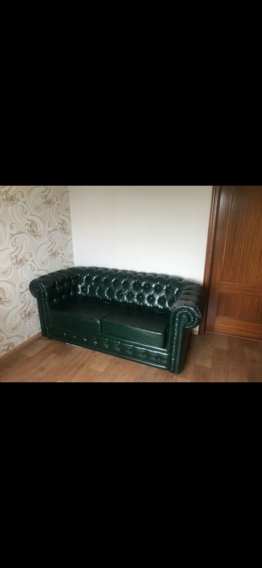 Срочно продам диван