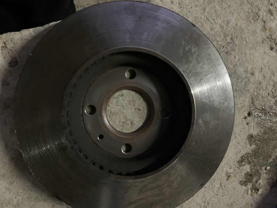 Aporniy sotiladi  gm cobalt 4 pazitsiya