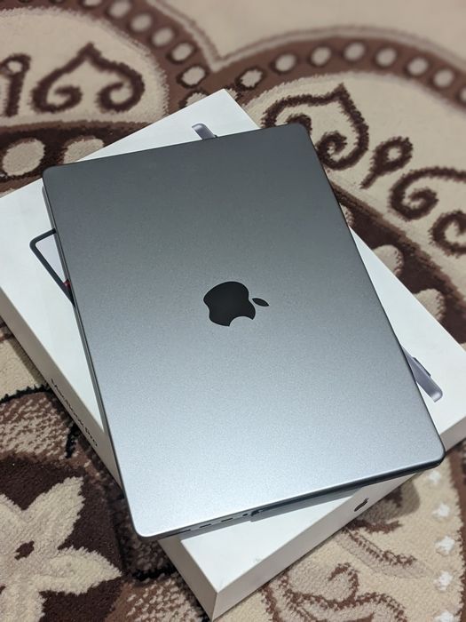 Продам MacBook Pro 14 m1 16/512 gb