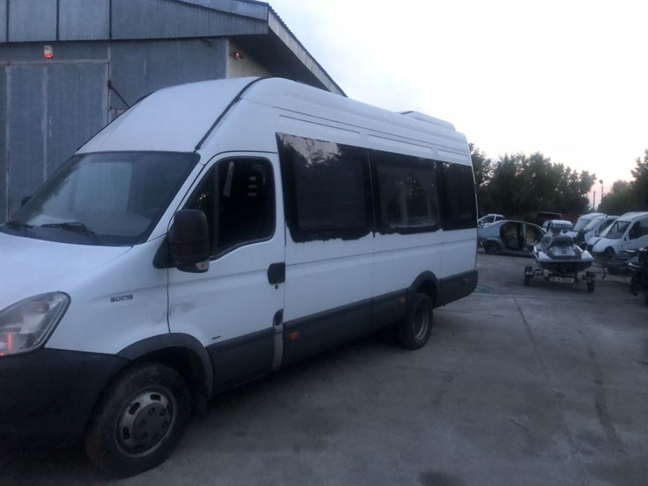 Dezmembrari Iveco supapa EGR Iveco Daily IV 2008 MICROBUS 3000
