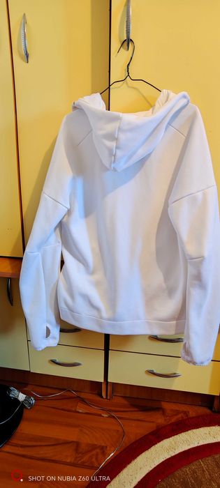 Vând hanorac adidas L