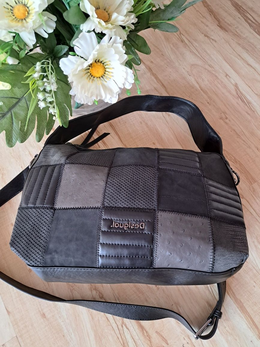 Чантата, оригинална Desigual