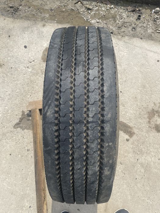 Гуми с джанти за камион 285/70/19,5