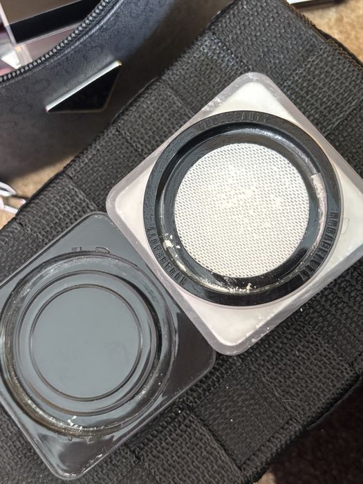 Huda beauty пудра