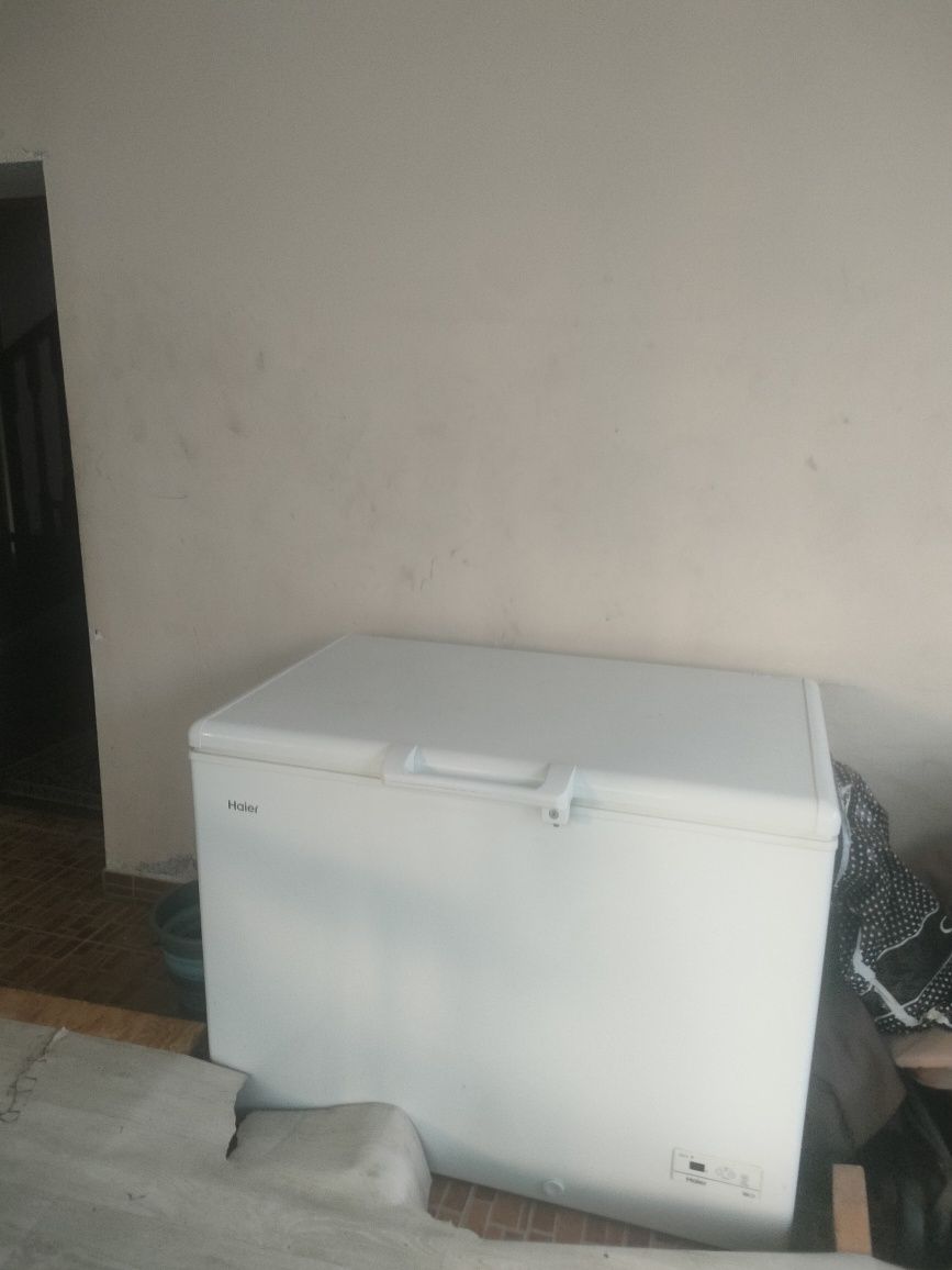Продам морозильную камеру