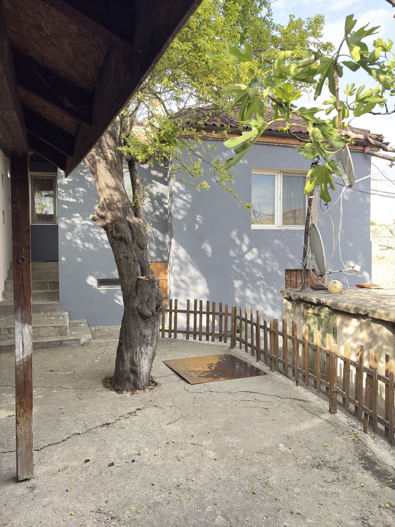 Дава се под наем Къща в с. Бенковски, Област Варна - 80 кв.м за 816 € - Снимка #16