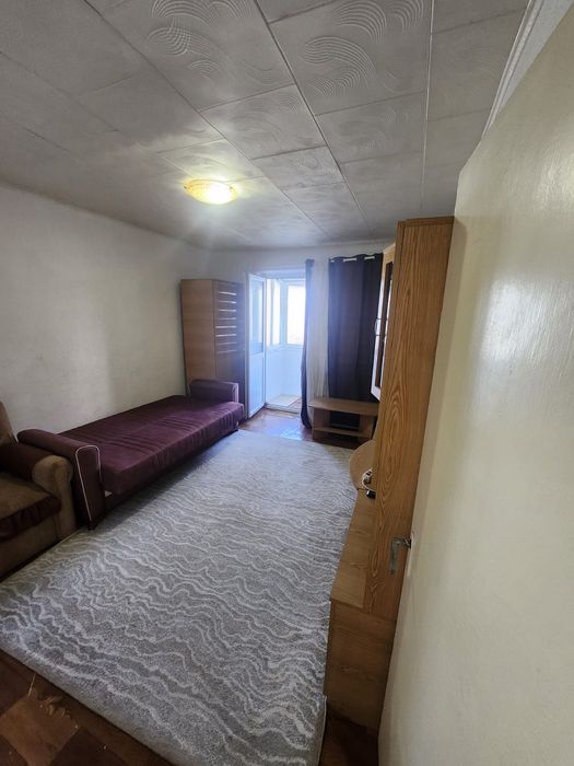 Vand apartament 3 camere