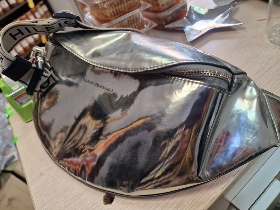 Tommi Hilfiger дамска паласка металик