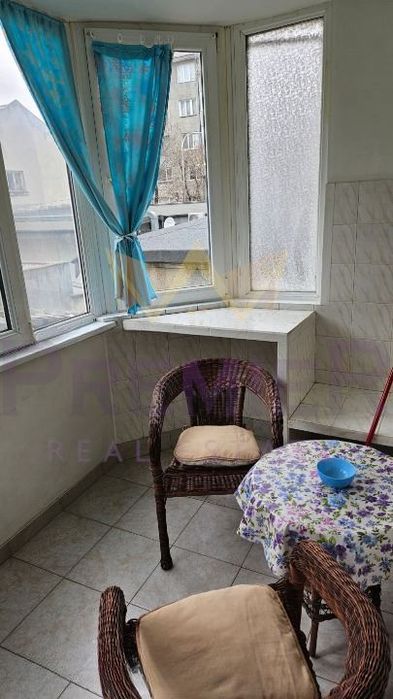 Дава се под наем Тристаен апартамент в Варна, Колхозен пазар - 118 кв.м за 612 € - Снимка #8