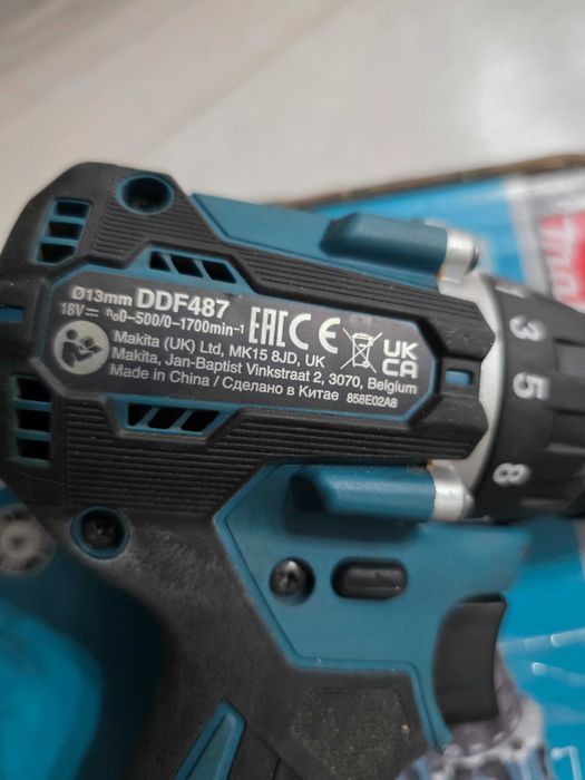 Makita DDF487Z Masina de gaurit si insurubat
