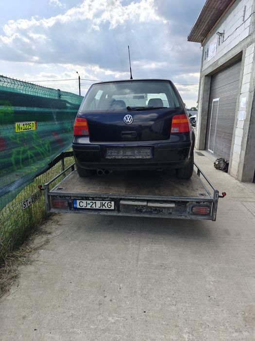 Vindem piese rezultate din dezmembrarea unui Volkswagen Golf 4