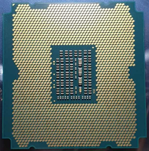 Процессор Intel Xeon E5 2697 v2