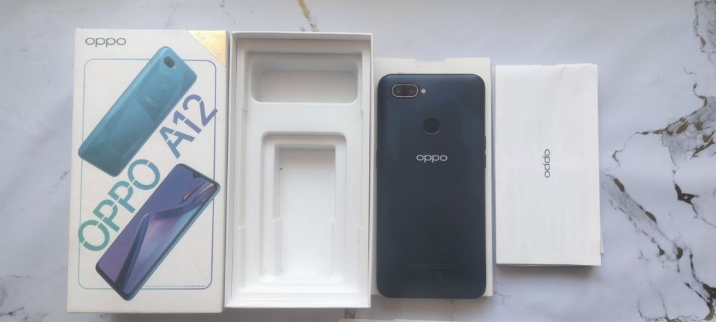 Продам телефон OPPO A12