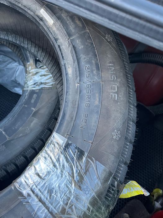 Шины 215 65 R16 липучказа 2 шт брал за пару 55,000