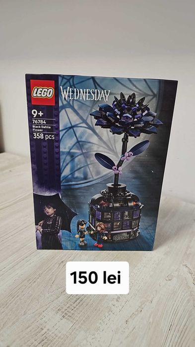 LEGO® Wednesday Floare de dalie neagra