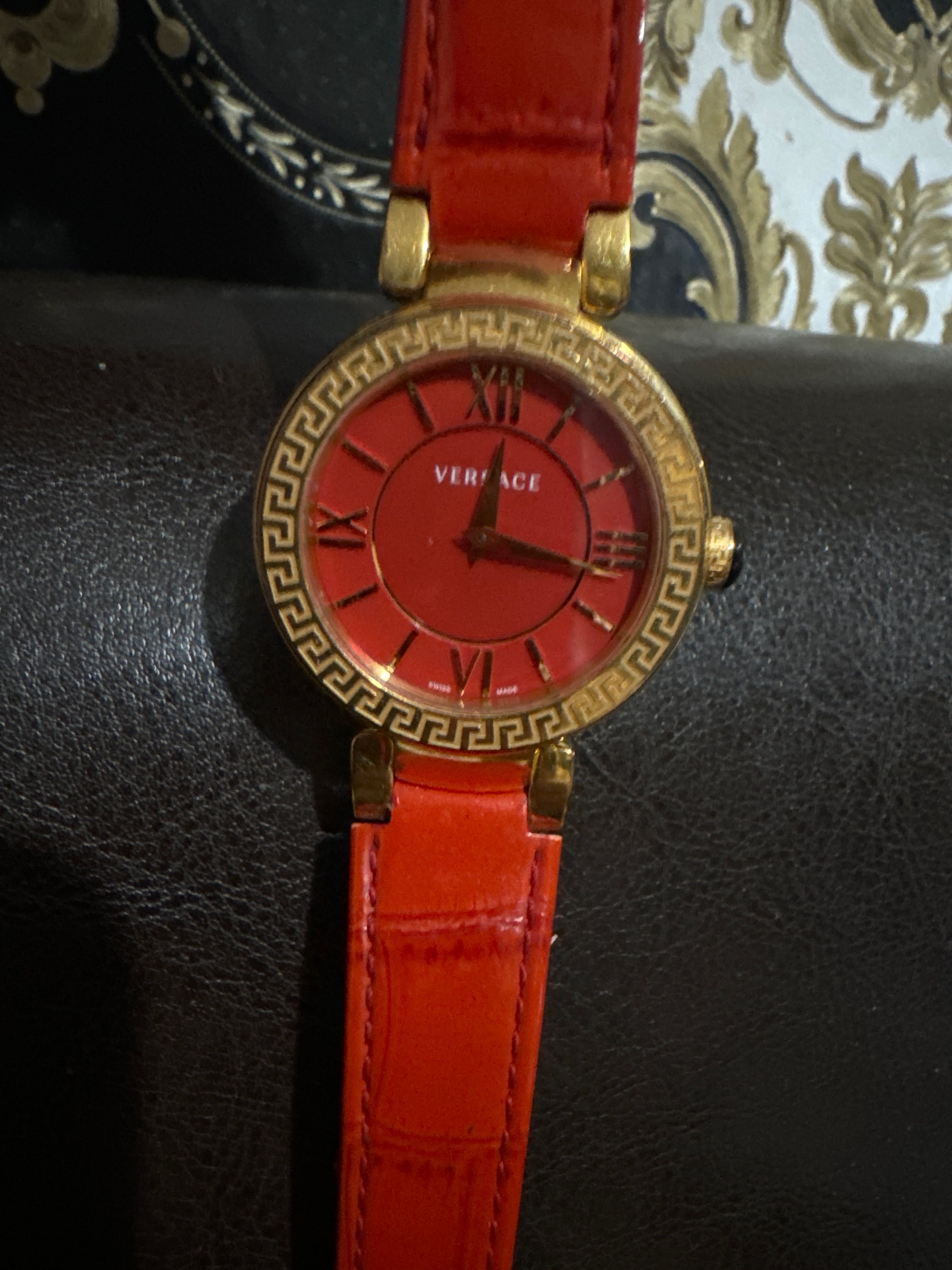 Дамски часовник Версаче, оригинален