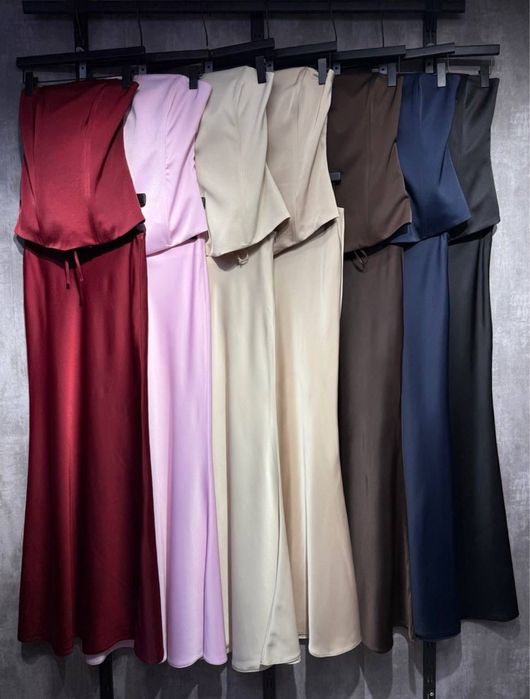 Платье с шарфом на корсете