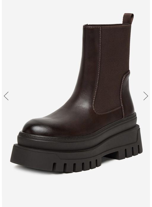 Кафяви боти DeeZee :8