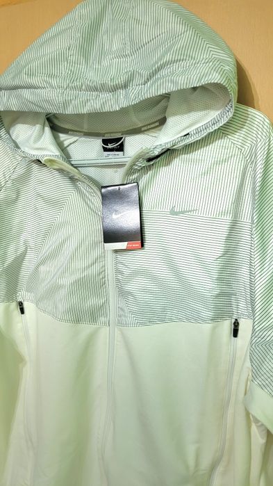 Geaca sport Nike