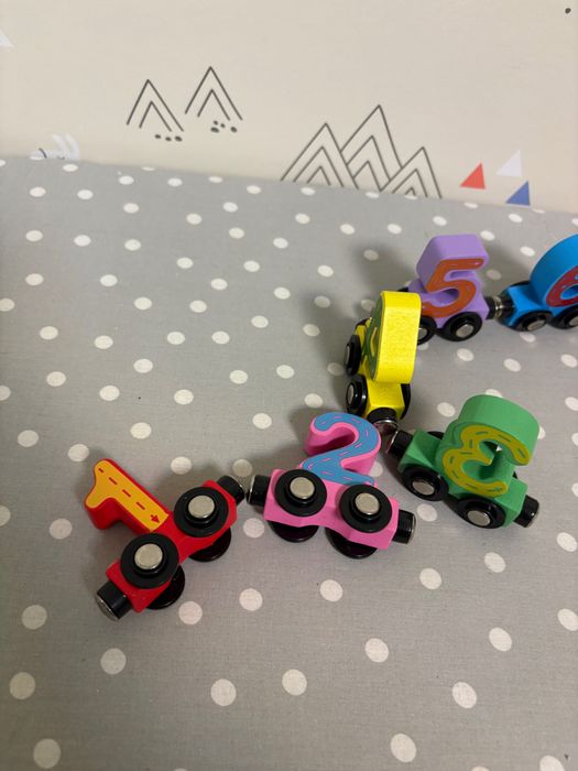 Магнитно дървено влакче