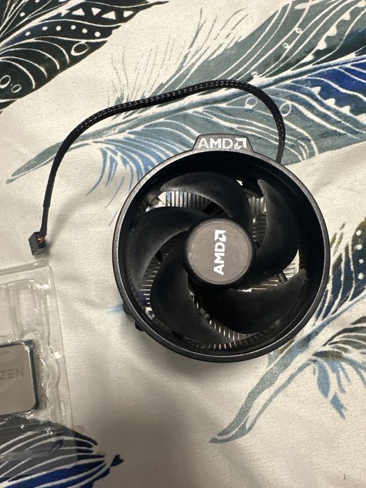Amd ryzen 5 3400g +  cooler pentru procesor