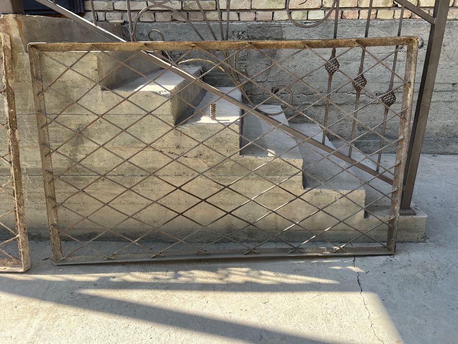 Продам Решетки 5шт разных размеров