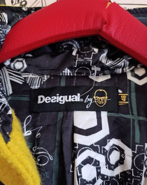 Разкошно вълнено палто Desigual