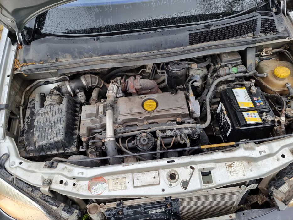 Опел зафира 2.0 дизел само на части