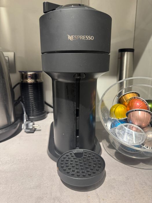 Aparat de cafea Nespresso Vertuo Next negru stare excelenta