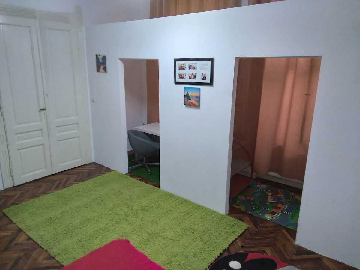 De vanzare apartament cu 4 camere in Oradea.