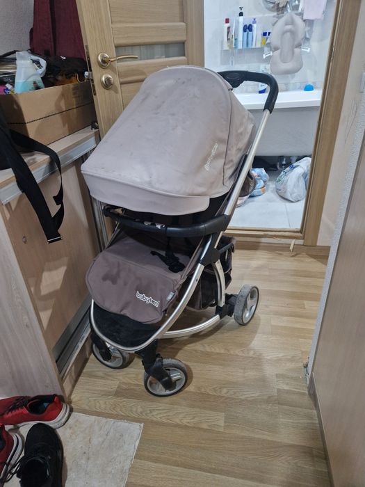 Коляска прогулочная