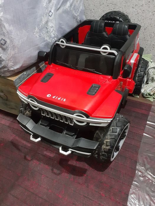 Bolalar mashinasi (pultli elektromashina)